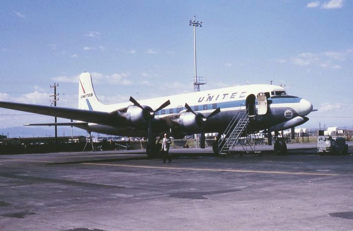 6609-UAL-DC-6-NorthRampStapletonDEN